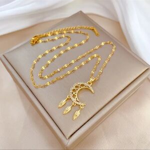 Elegant Gold Moon Pendant Necklace